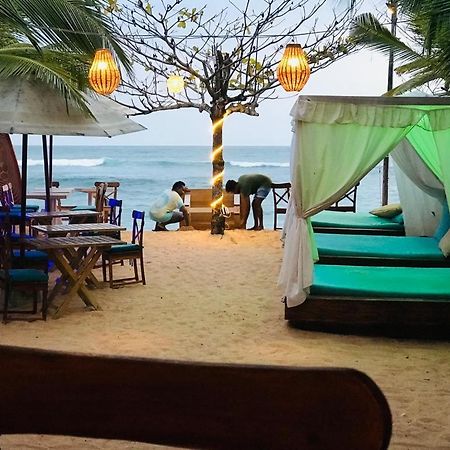 Hôtel Toddy Unawatuna Extérieur photo